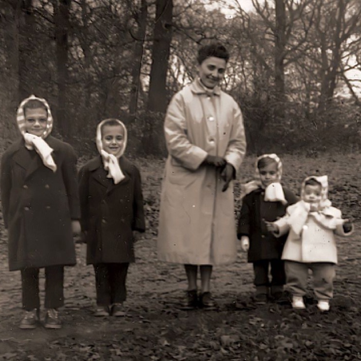 Promenade en forêt hiver 1957 Promenade en forêt hiver 1957